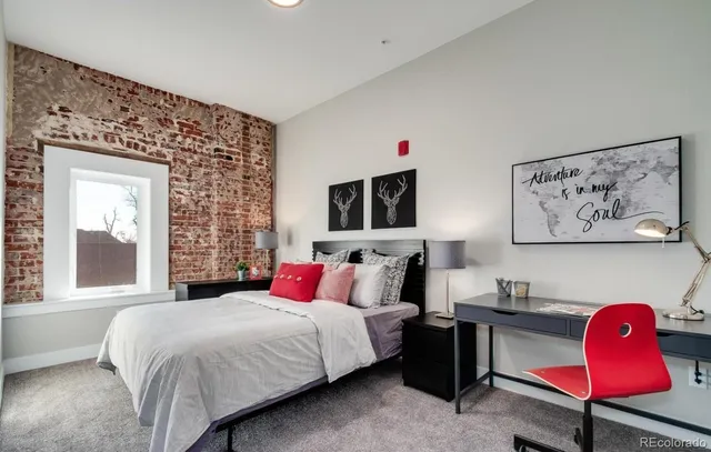 $1,750 | 300 South Logan Street, Unit 210, Denver, CO 80209