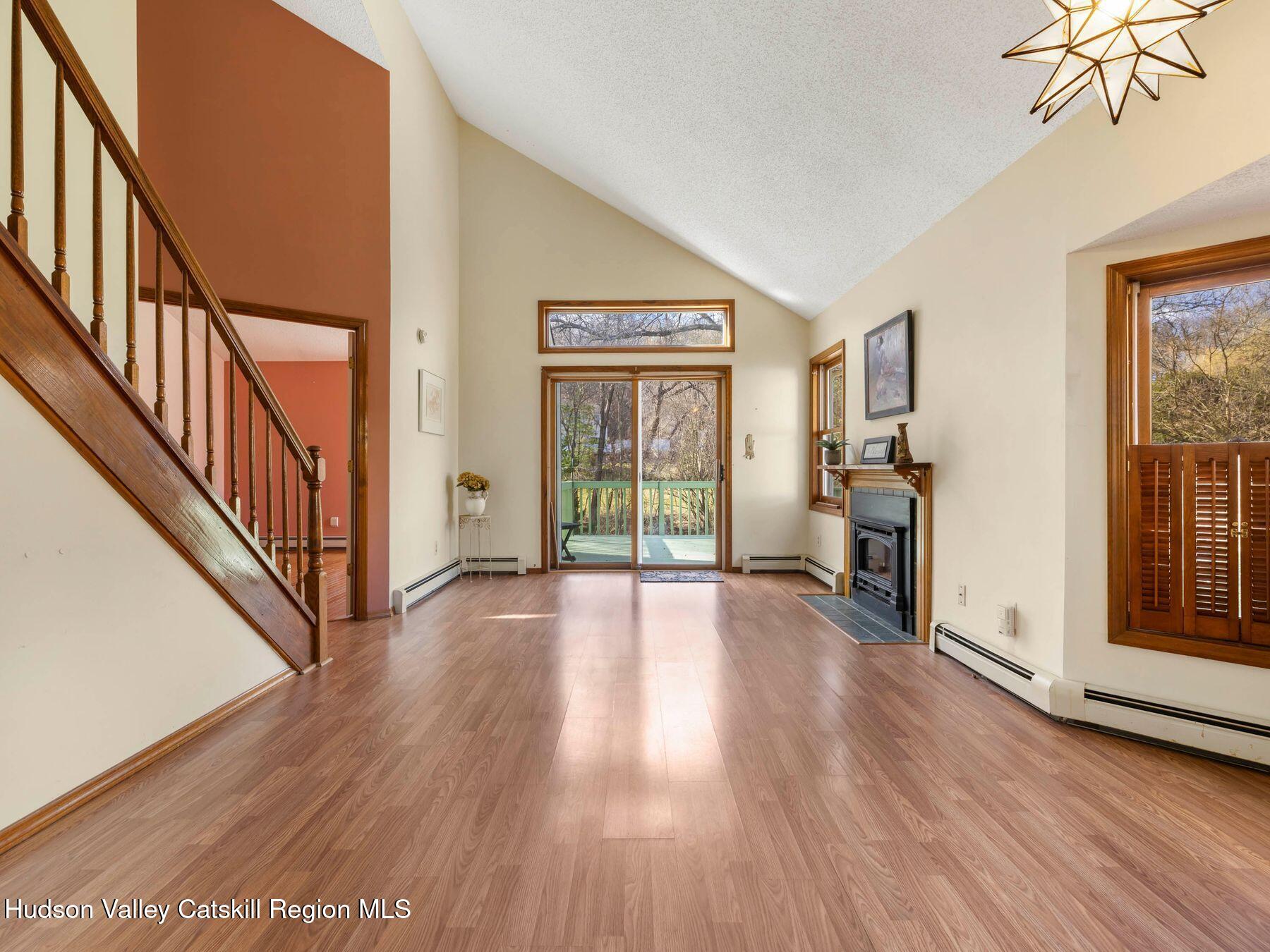16 Red Maple Road Saugerties, NY 12477 - Photo 5 of 25 photo_online_027