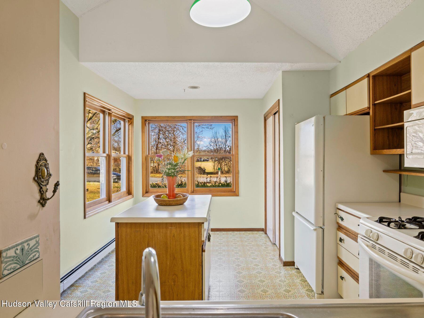 16 Red Maple Road Saugerties, NY 12477 - Photo 8 of 25 photo_online_030