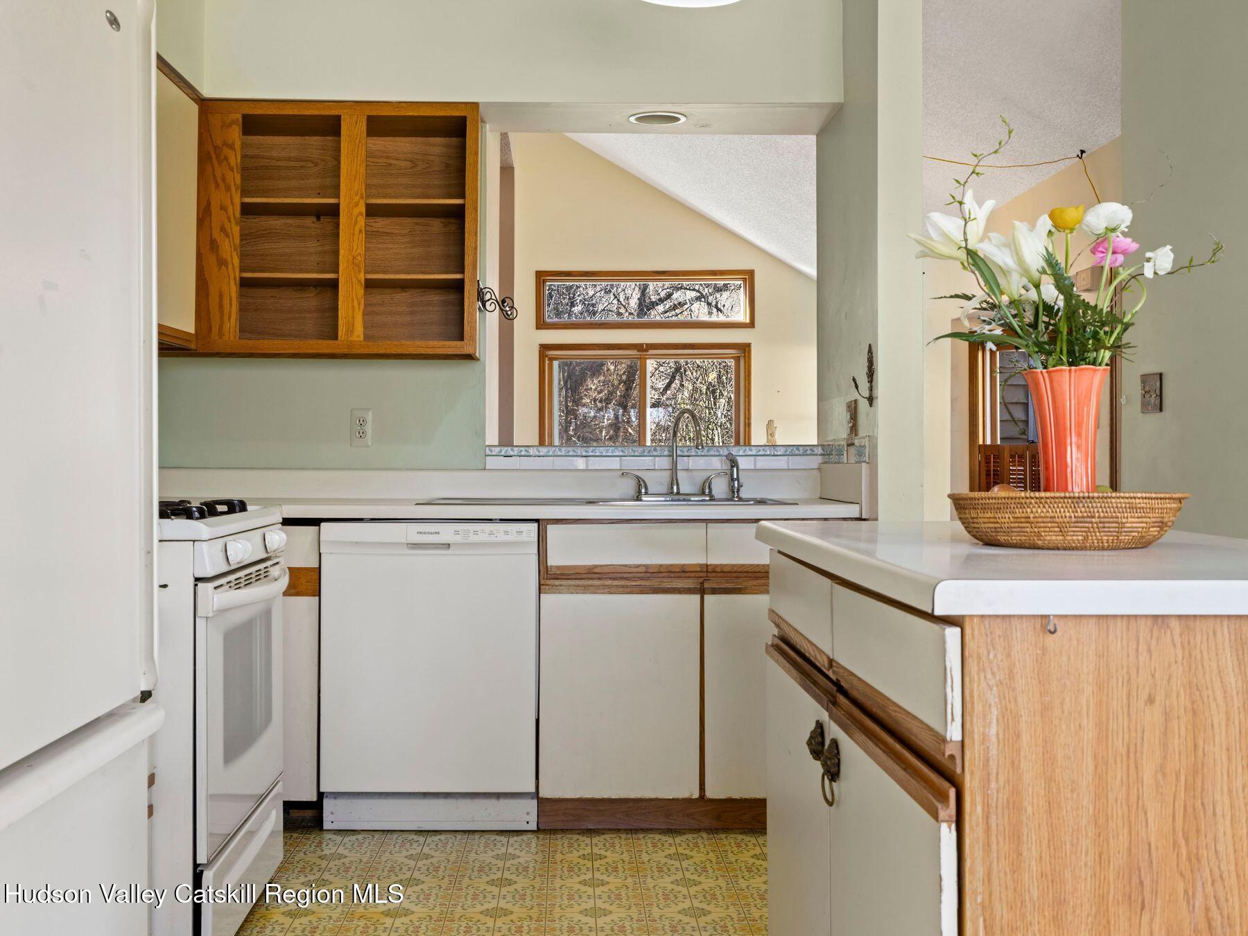 16 Red Maple Road Saugerties, NY 12477 - Photo 10 of 25 photo_online_033
