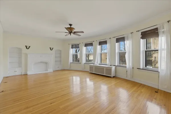 $2,460 | 7409 North Claremont Avenue, Unit 1, Chicago, IL 60645