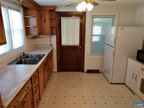 $1,750 | 2931 Browns Gap Turnpike, Crozet, VA 22932