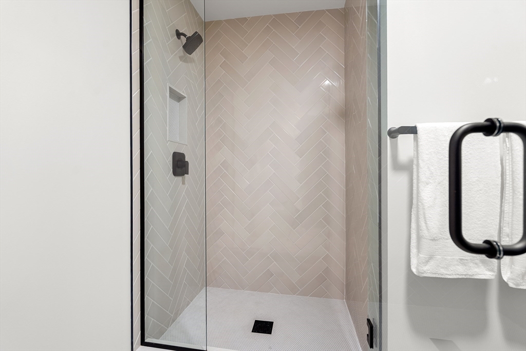 55 Lagrange Street, Unit 1202 Boston, MA 02111 - Photo 5 of 16