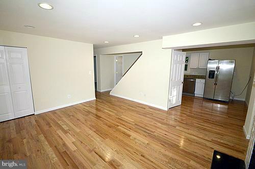 1001 Kerwin Road Silver Spring, MD 20901 - Photo 8 of 16 Living Room