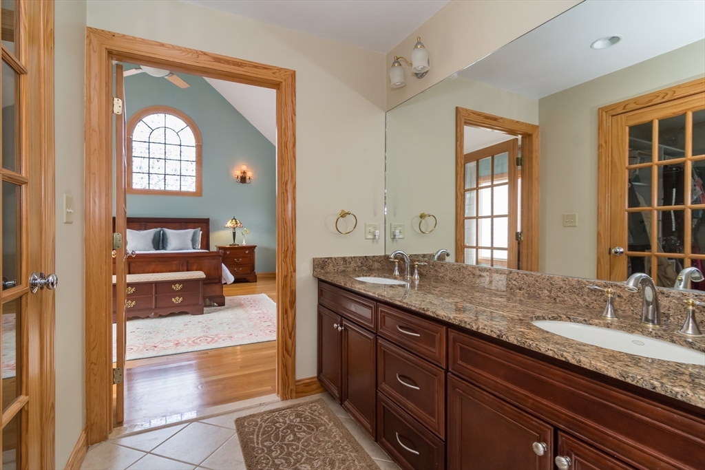 65 Riverview Circle Wayland, MA 01778 - Photo 13 of 22