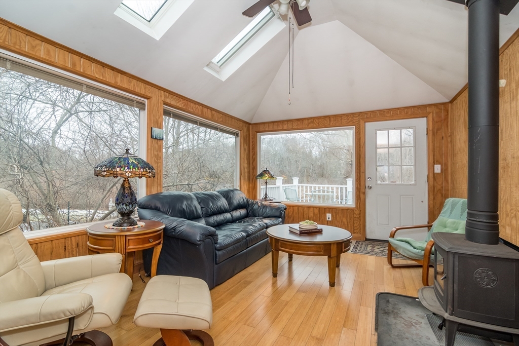 65 Riverview Circle Wayland, MA 01778 - Photo 9 of 22