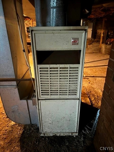 316 Washington Avenue Oneida, NY 13421 - Photo 29 of 34 Gas furnace - main house