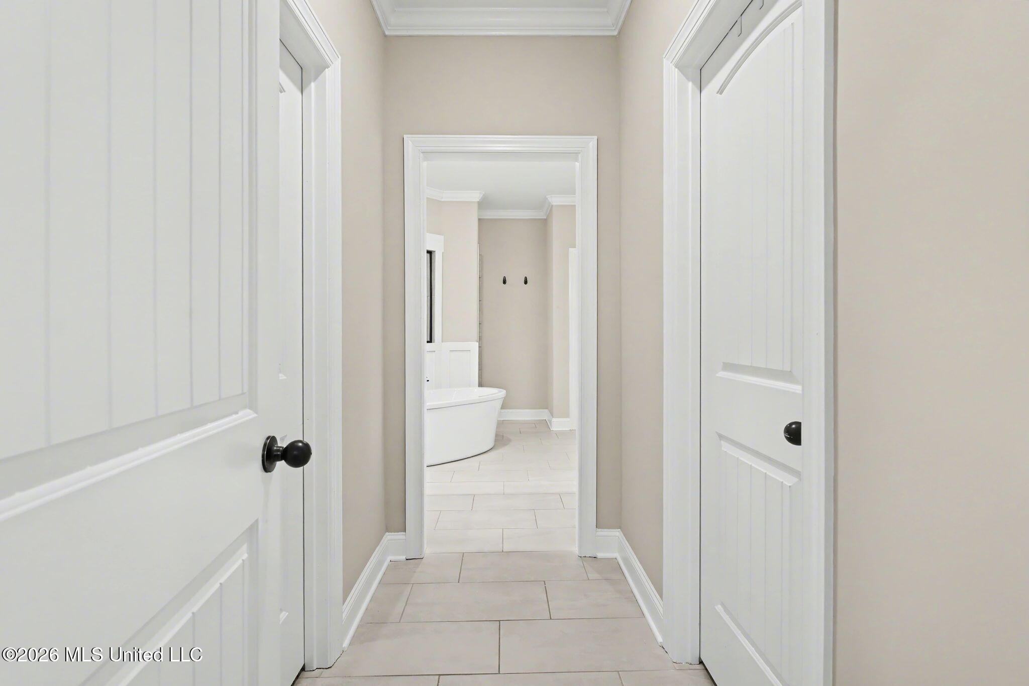 1567 Eden Crossing Hernando, MS 38632 - Photo 19 of 47 Main bathroom