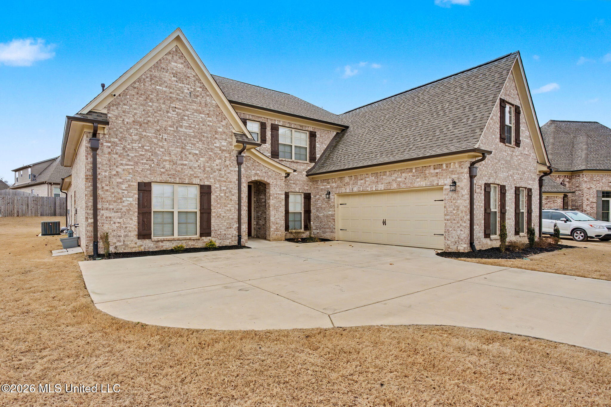1567 Eden Crossing Hernando, MS 38632 - Photo 4 of 47 Side garage