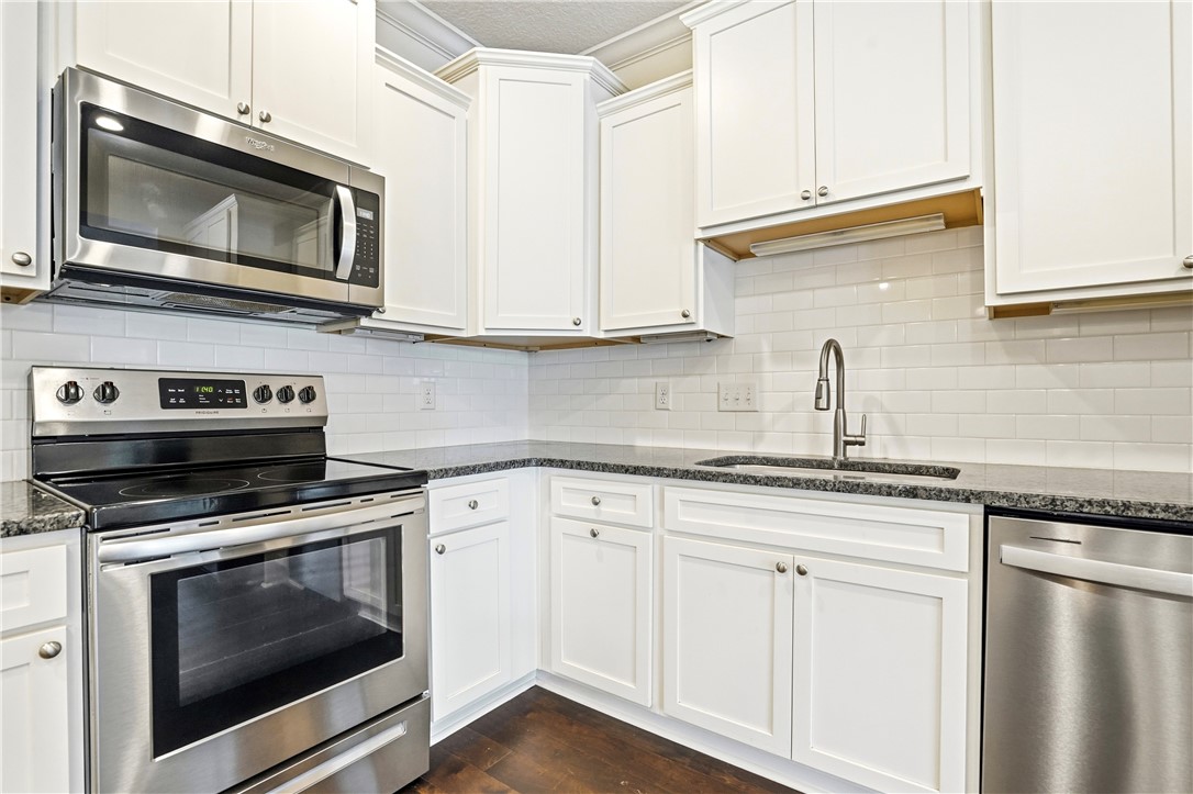 607 Mariners Circle St. Simons Island, GA 31522 - Photo 12 of 43