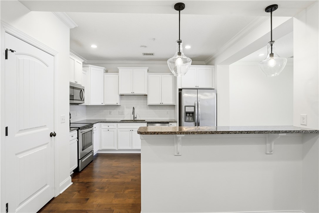 607 Mariners Circle St. Simons Island, GA 31522 - Photo 7 of 43