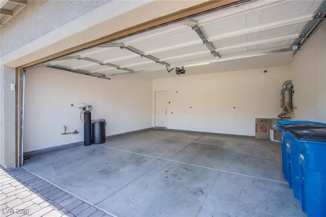 $2,950 | 9858 West Meranto Avenue, Las Vegas, NV 89178