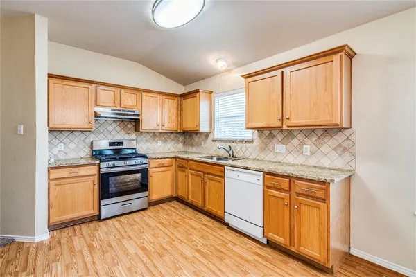 $1,995 | 1307 Dillon Lake Bend, Leander, TX 78641