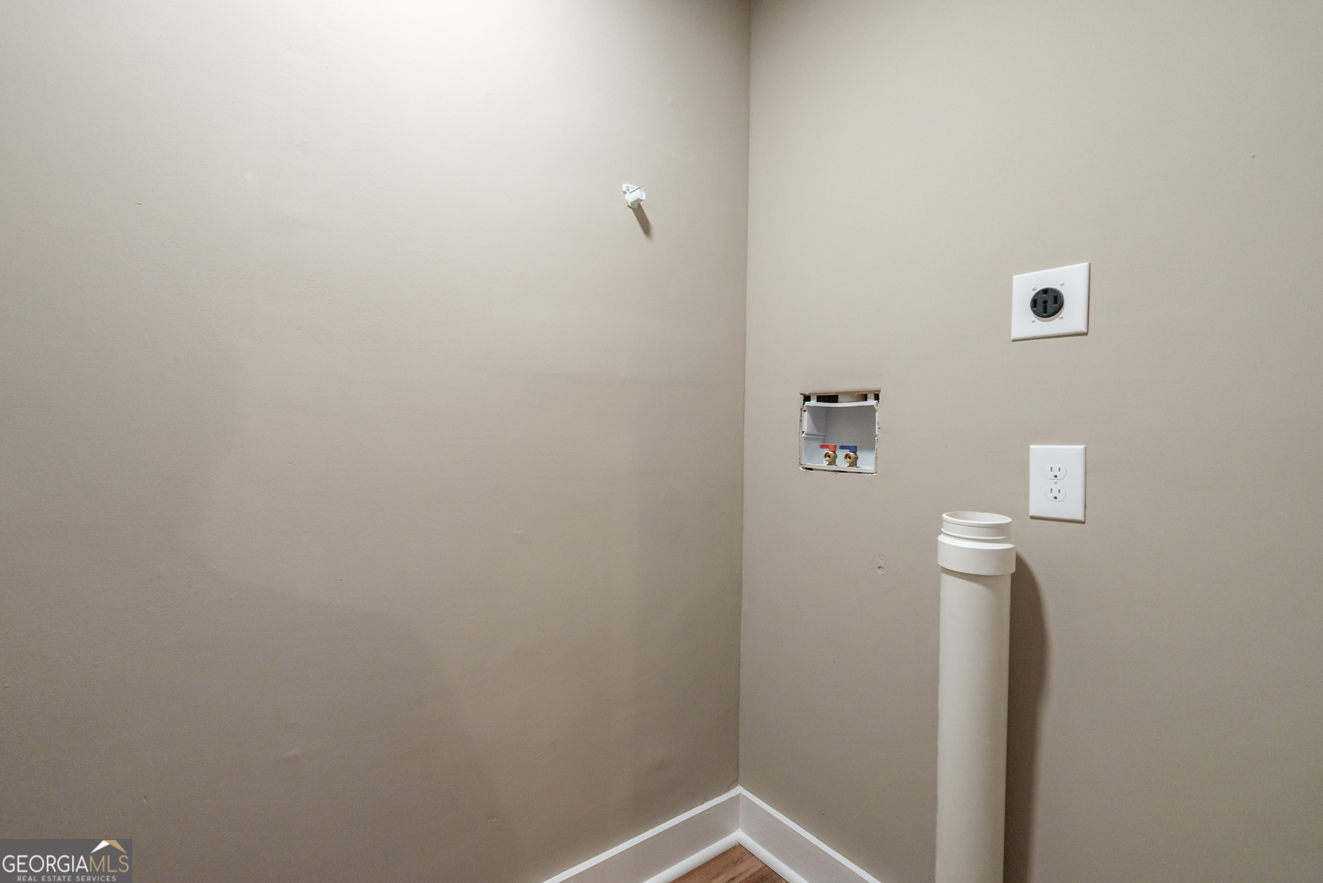 175 East Main Street, Unit B Rutledge, GA 30663 - Photo 19 of 28 a bathroom with a shower