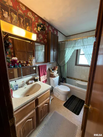 $625,000 | 15981 Hillcrest Drive, Effingham, IL 62401