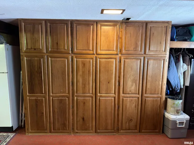 $625,000 | 15981 Hillcrest Drive, Effingham, IL 62401