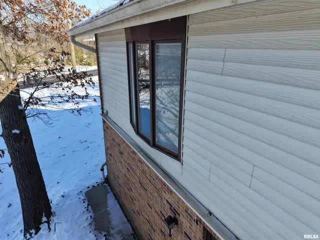 $625,000 | 15981 Hillcrest Drive, Effingham, IL 62401