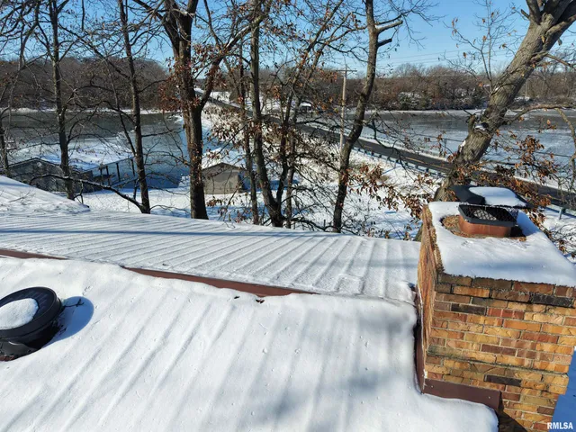 $625,000 | 15981 Hillcrest Drive, Effingham, IL 62401