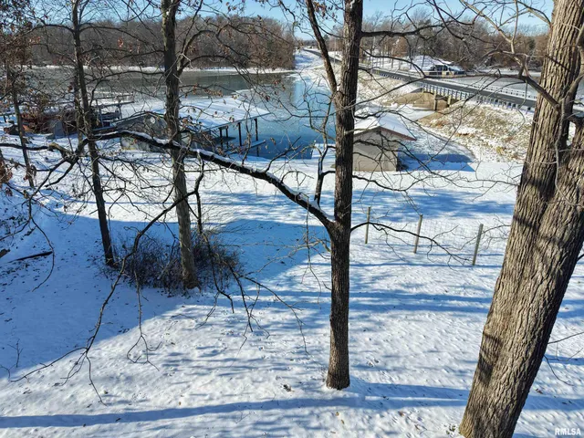 $625,000 | 15981 Hillcrest Drive, Effingham, IL 62401