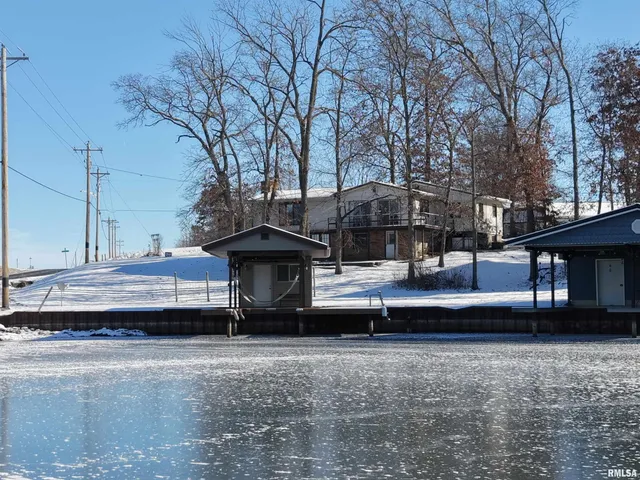 $625,000 | 15981 Hillcrest Drive, Effingham, IL 62401