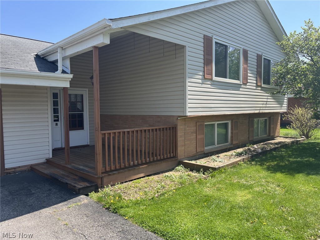 8785 Root Road North Ridgeville, OH 44039 - Photo 17 of 22 Front of house