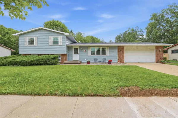 $329,900 | 960 Maricopa Drive, Oshkosh, WI 54904