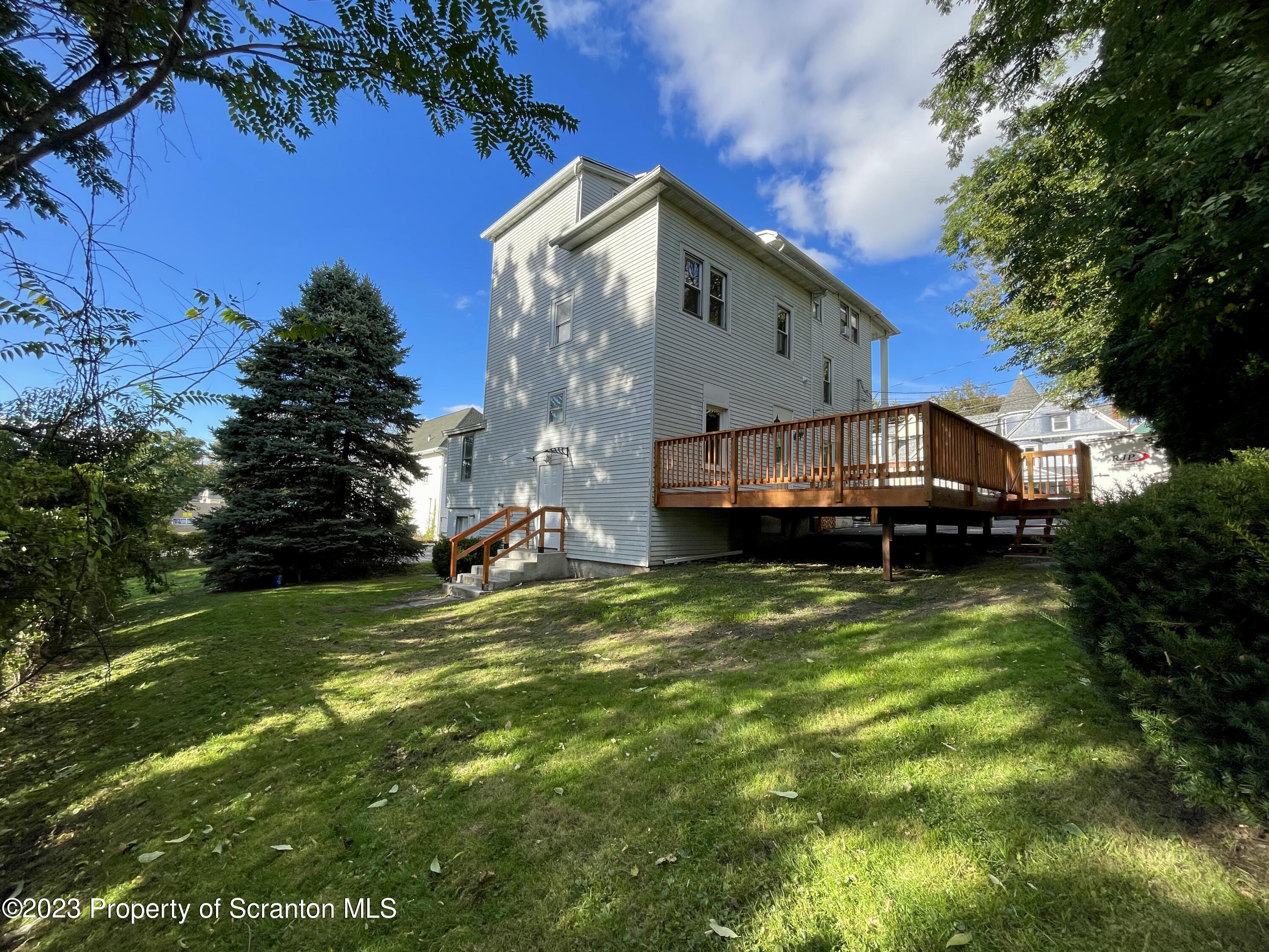 1216 Marion Street Scranton, PA 18509 - Photo 36 of 37 20231013_195654653_iOS