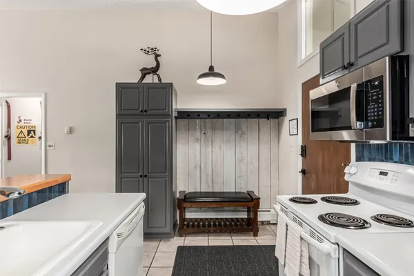 $899,000 | 903 North Frontage Road West, Unit 9, Vail, CO 81657