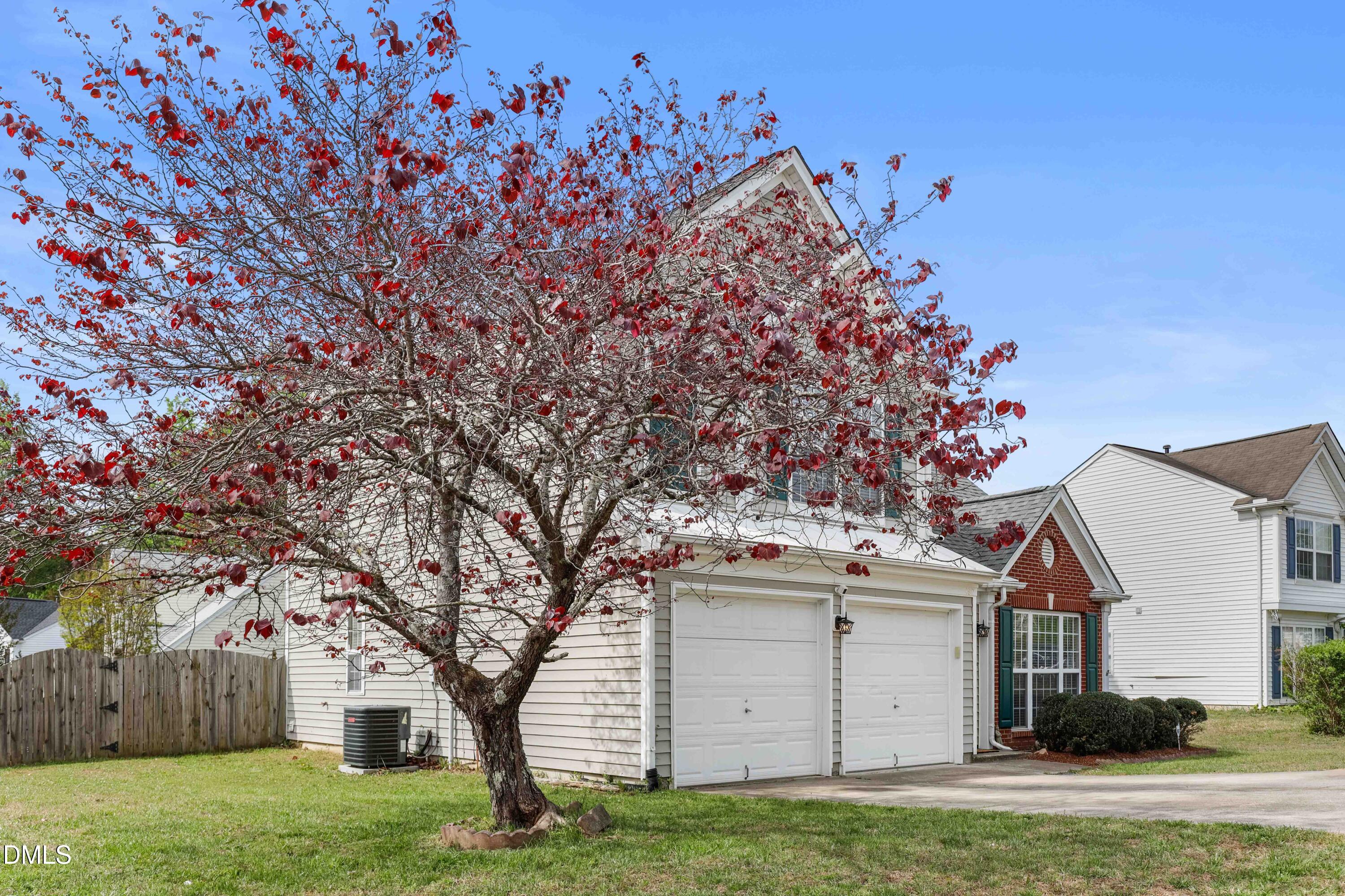 4817 Cardinal Grove Boulevard Raleigh, NC 27616 - Photo 3 of 40 3