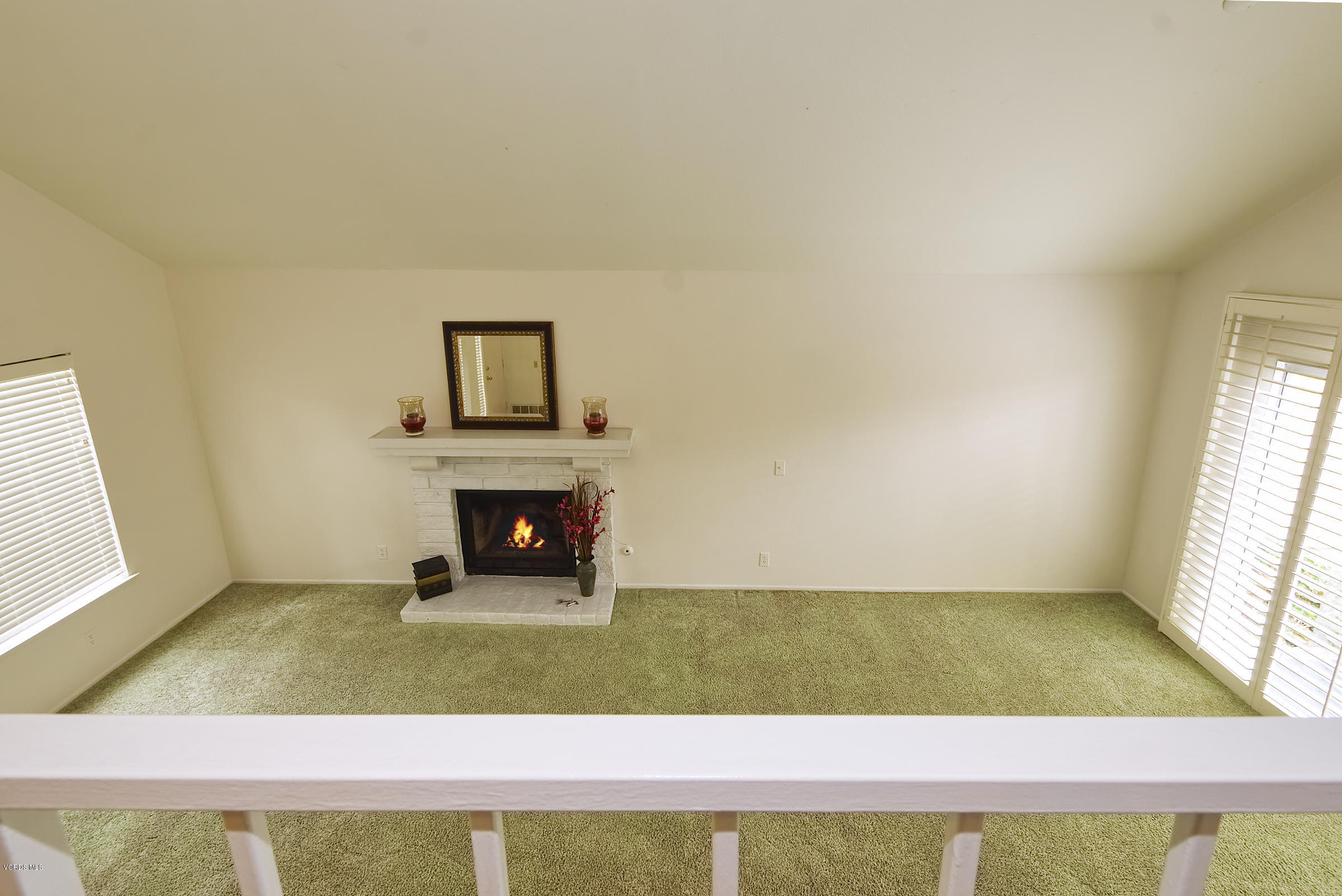326 Kanan Road Oak Park, CA 91377 - Photo 12 of 35 living room3