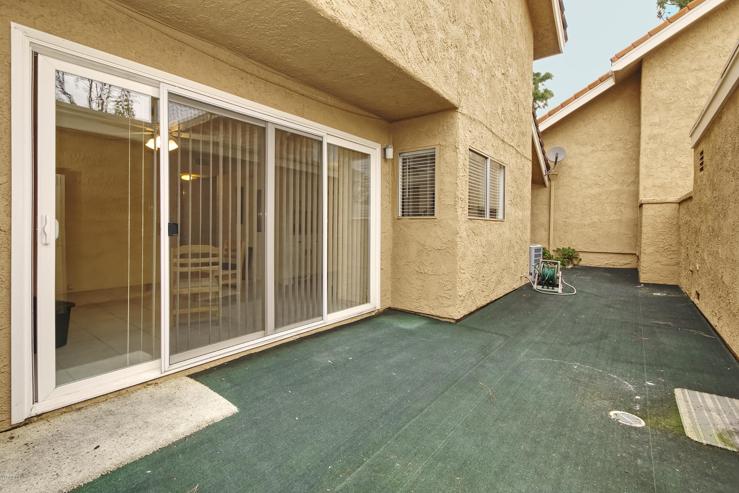 326 Kanan Road Oak Park, CA 91377 - Photo 16 of 35 private patio