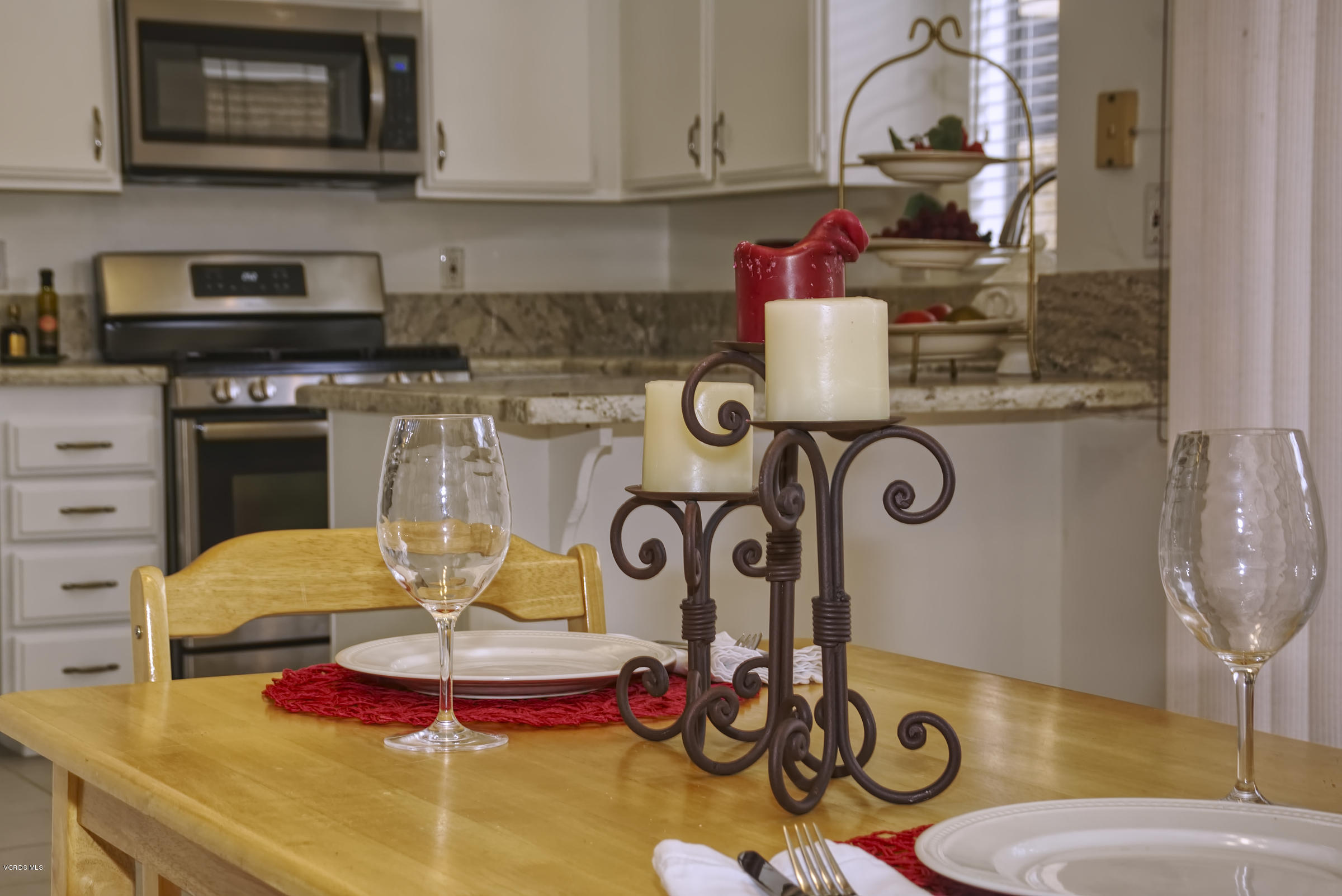 326 Kanan Road Oak Park, CA 91377 - Photo 3 of 35 table setting