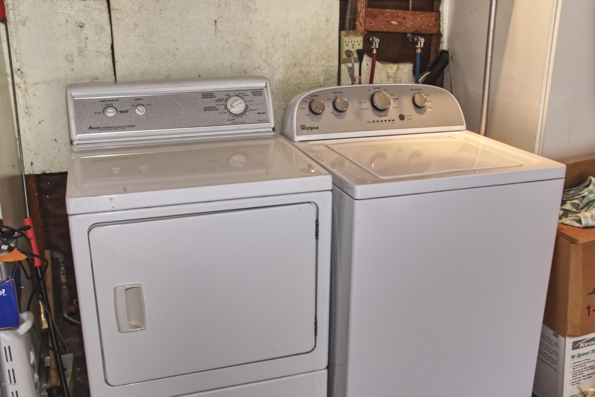326 Kanan Road Oak Park, CA 91377 - Photo 25 of 35 washer/dryer