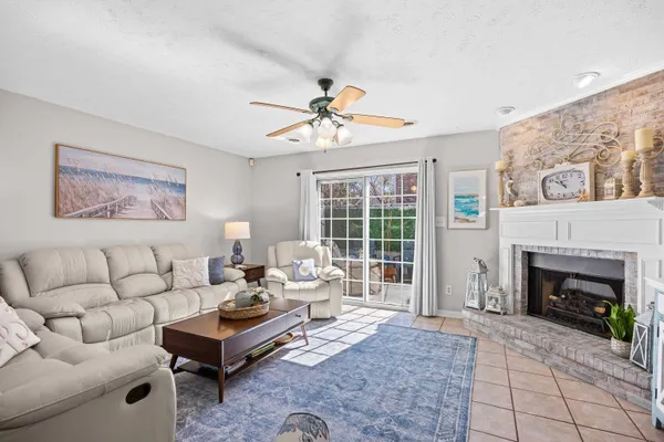 $229,900 | 830 44th Avenue North, Unit R1, Myrtle Beach, SC 29577