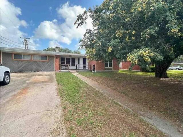 $215,000 | 1014 Herndon Street, Corpus Christi, TX 78411