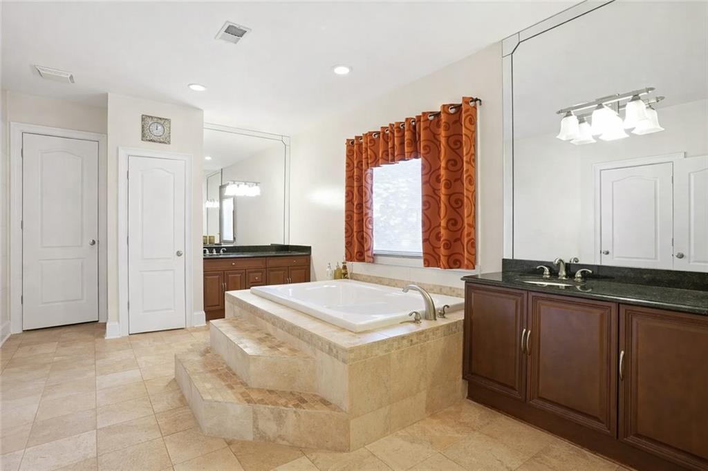 6279 Giles Road Lithonia, GA 30058 - Photo 7 of 39