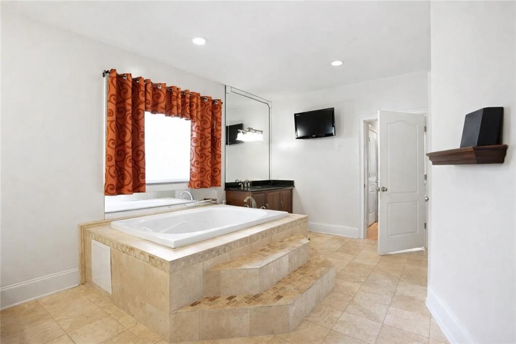 6279 Giles Road Lithonia, GA 30058 - Photo 8 of 39