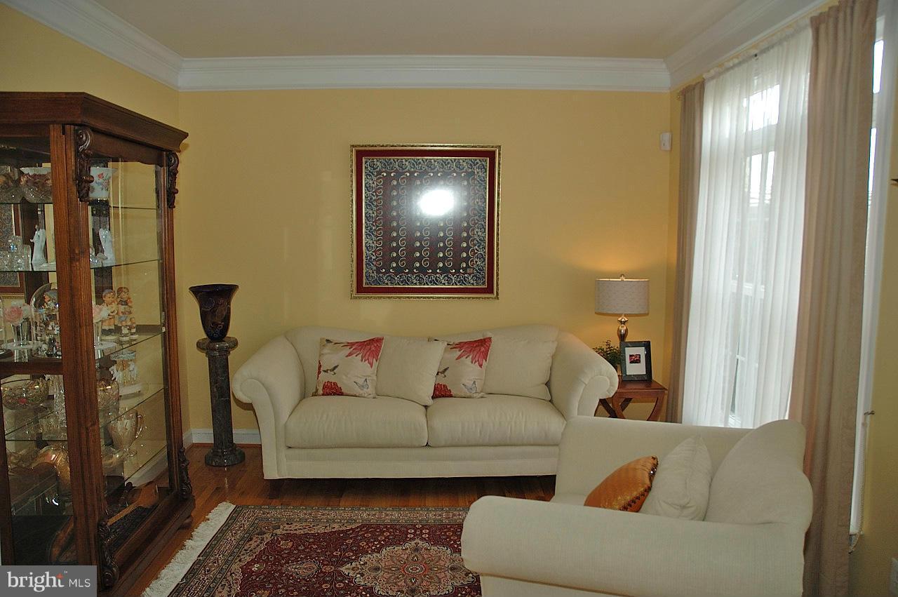 3612 Becherer Road Alexandria, VA 22309 - Photo 2 of 30 Living Room