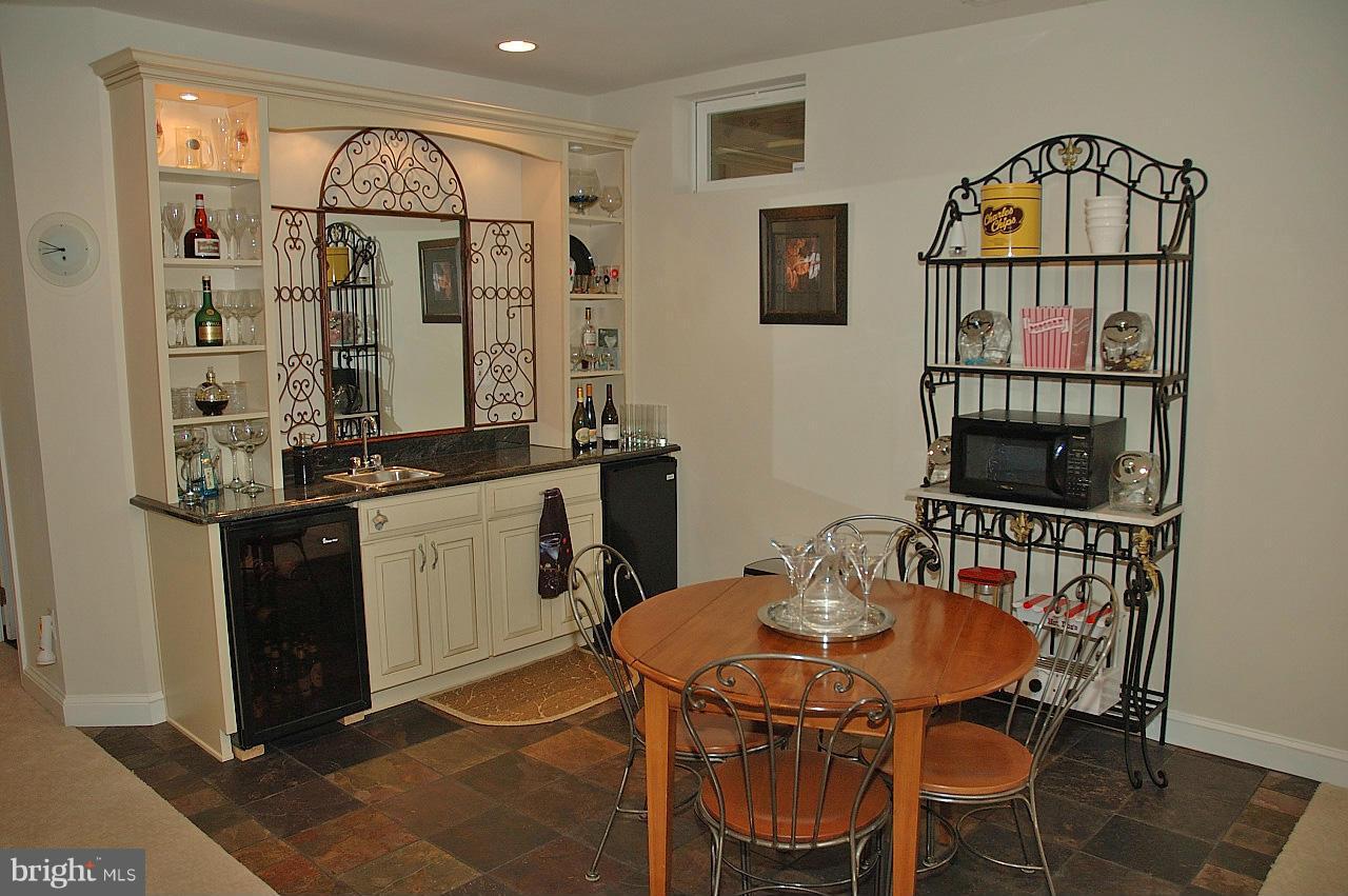 3612 Becherer Road Alexandria, VA 22309 - Photo 27 of 30 Wet Bar