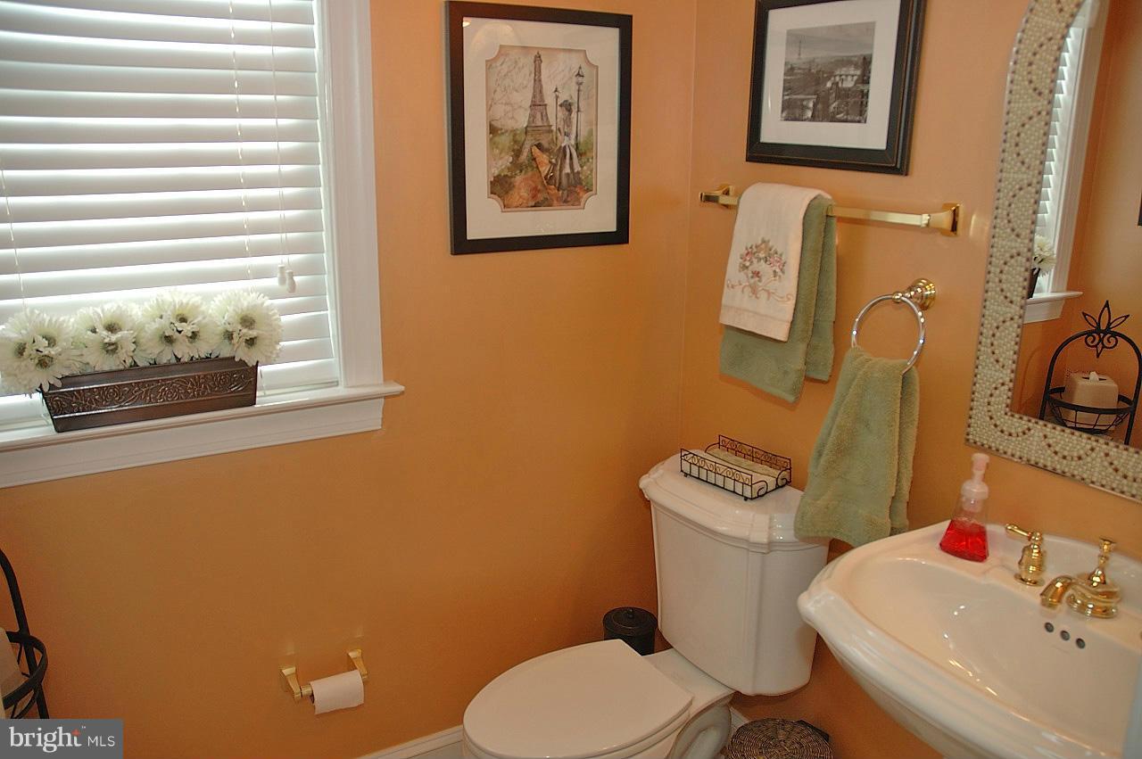 3612 Becherer Road Alexandria, VA 22309 - Photo 9 of 30 Half Bath