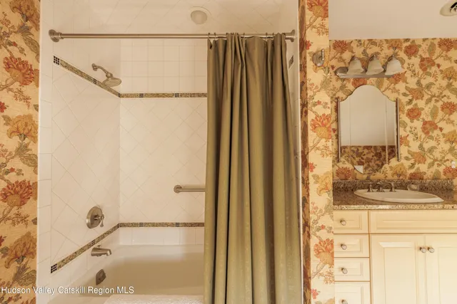 a view of an ocean view