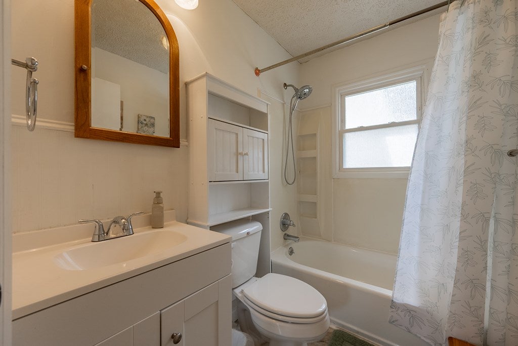2060 Delhart Road Galax, VA 24333 - Photo 25 of 73 Gallery Image 25