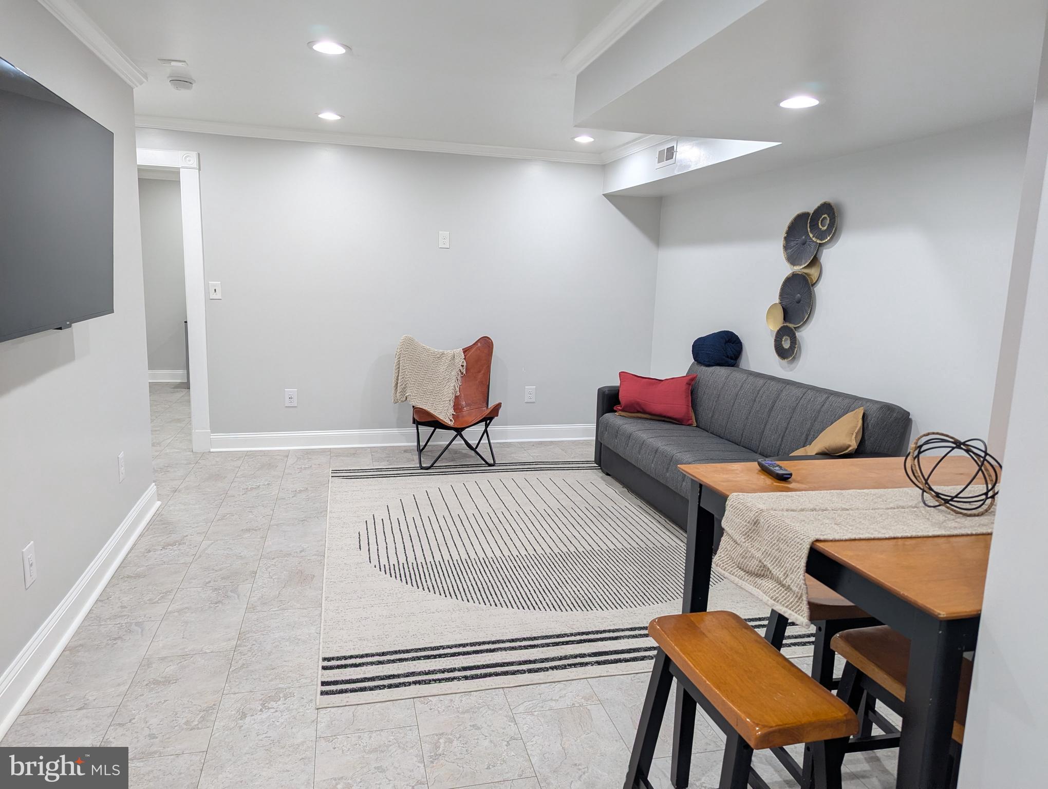2223 Callow Avenue, Unit B Baltimore, MD 21217 - Photo 5 of 9 Living/Dining space