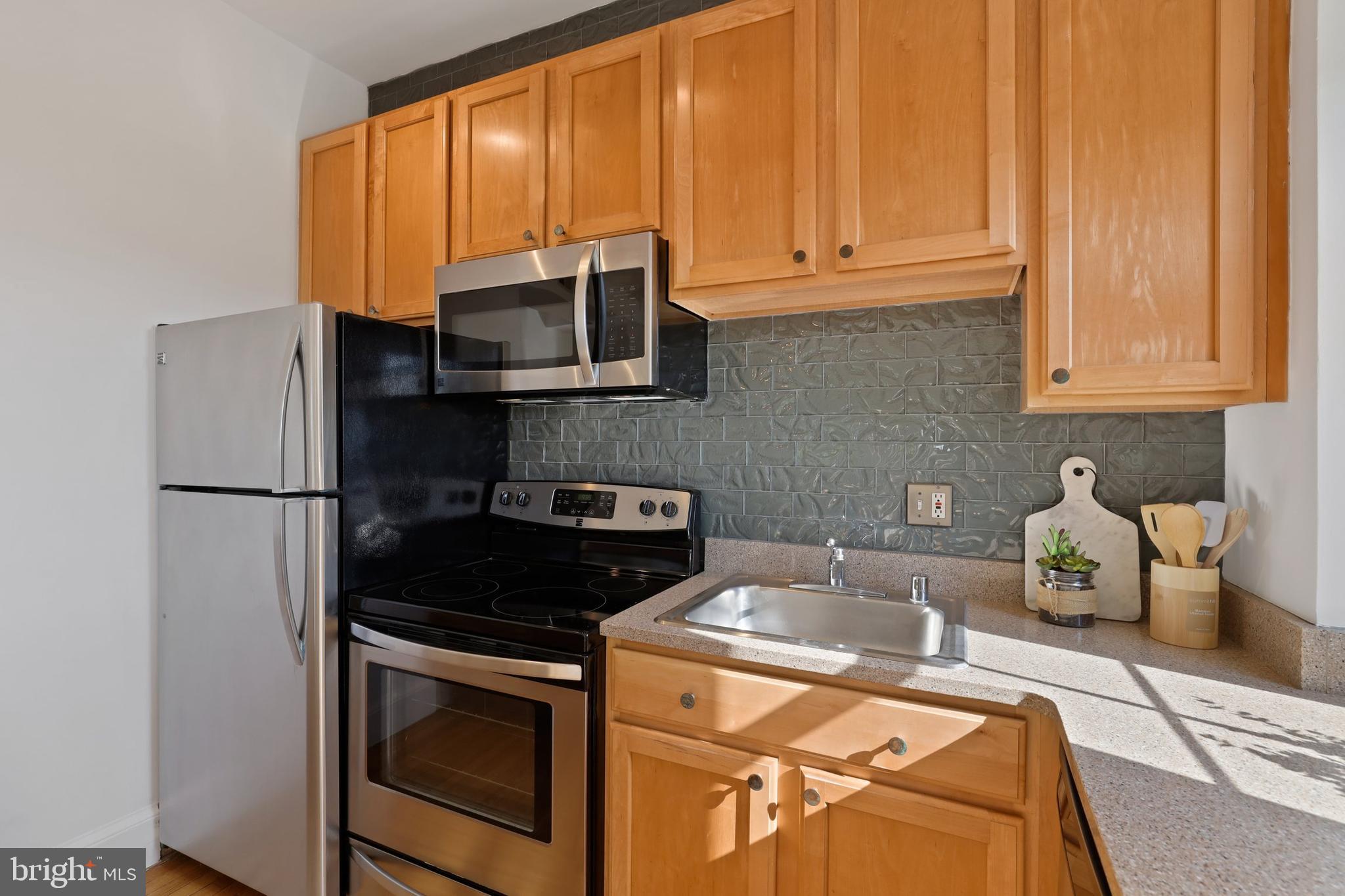 1401 Columbia Road Northwest, Unit 316 Washington, DC 20009 - Photo 12 of 31