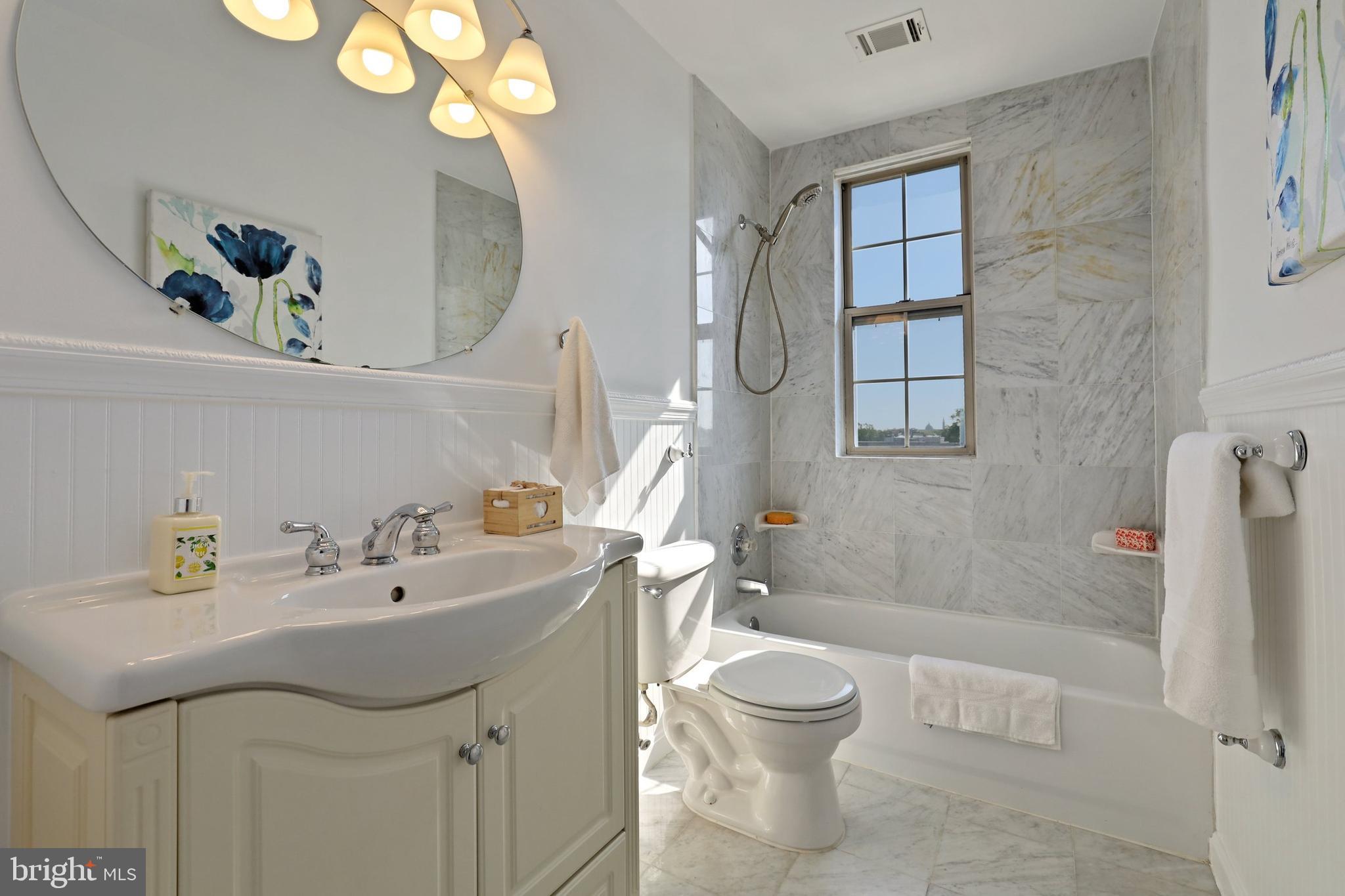 1401 Columbia Road Northwest, Unit 316 Washington, DC 20009 - Photo 20 of 31