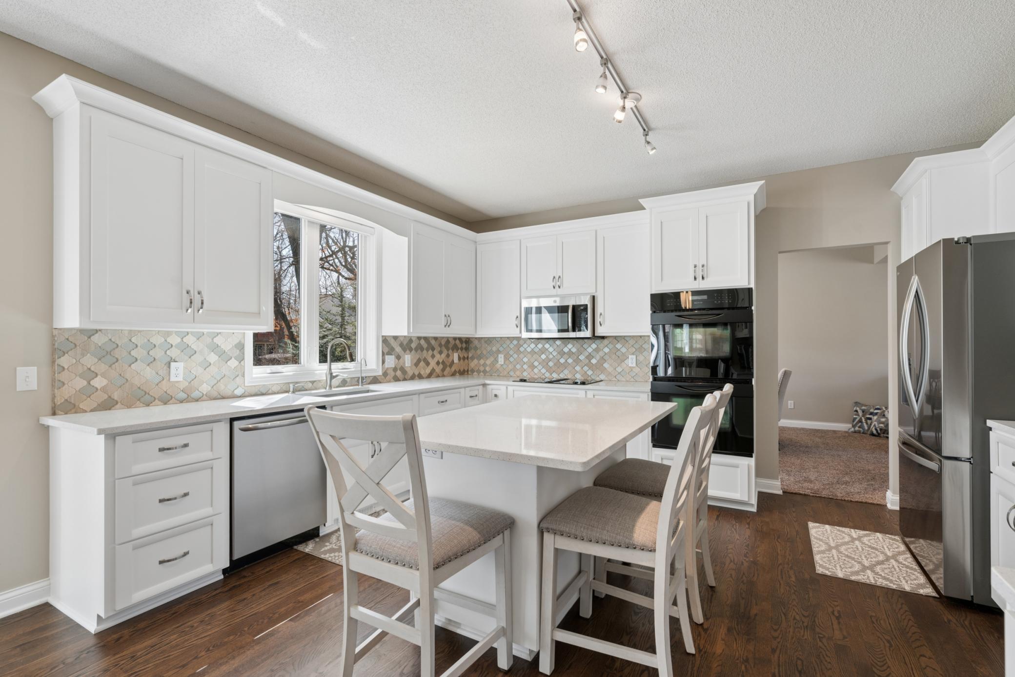 4778 Slater Road Eagan, MN 55122 - Photo 9 of 47