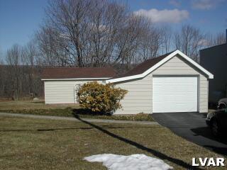 551 Richmond Road Bangor, PA 18013 - Photo 4 of 13 Gallery Image 4