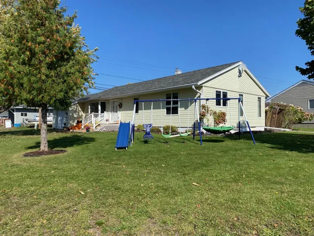 $235,000 | 205 Suffolk Drive, Hoyt Lakes, MN 55750