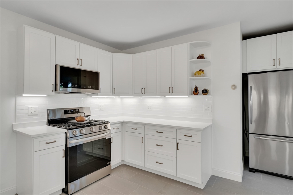 41 Addington Road, Unit 1 Brookline, MA 02445 - Photo 12 of 36