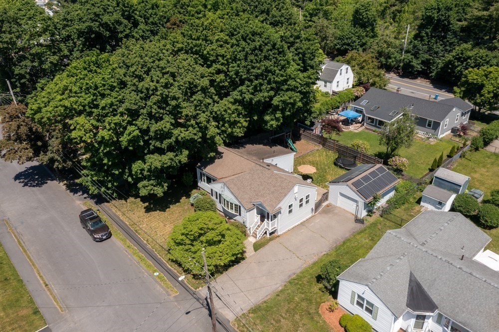 88 Temple Road Waltham, MA 02452 - Photo 32 of 41